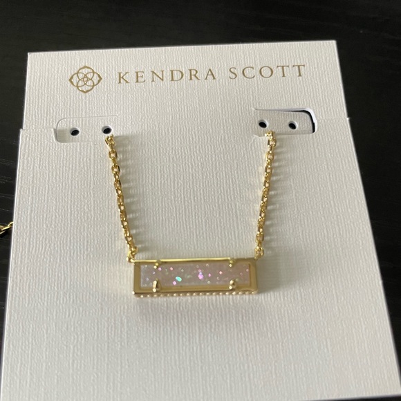 NWT* Kendra Scott Leanor Necklace in Iridescent Drusy, Gold Plated - Picture 1 of 5